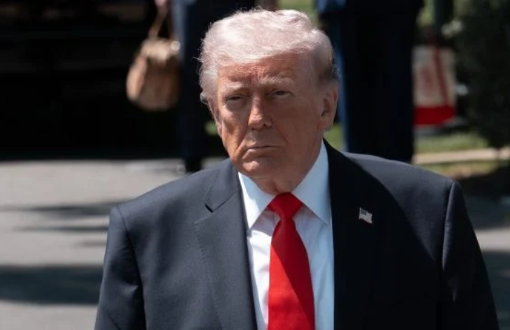 Trump ordena liberar buques retenidos en el estrecho de Ormuz en medio de la tensión regional