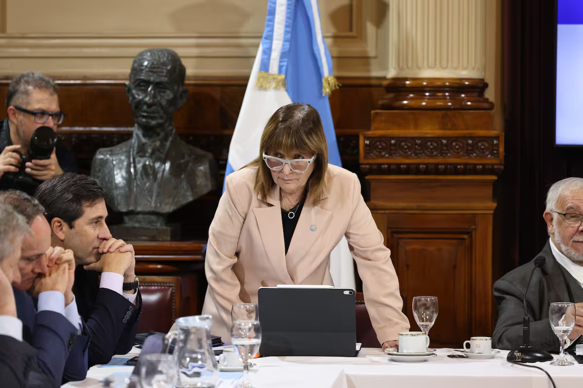 Bullrich reclamó que Adorni presente su declaración patrimonial y acelere las explicaciones