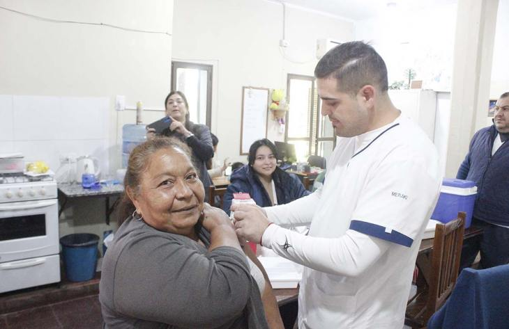 El último fín de semana hubo récord de vacunados en el 107