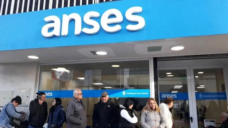 Junio llega con subas para jubilados: ANSES confirmó incremento, bono y aguinaldo
