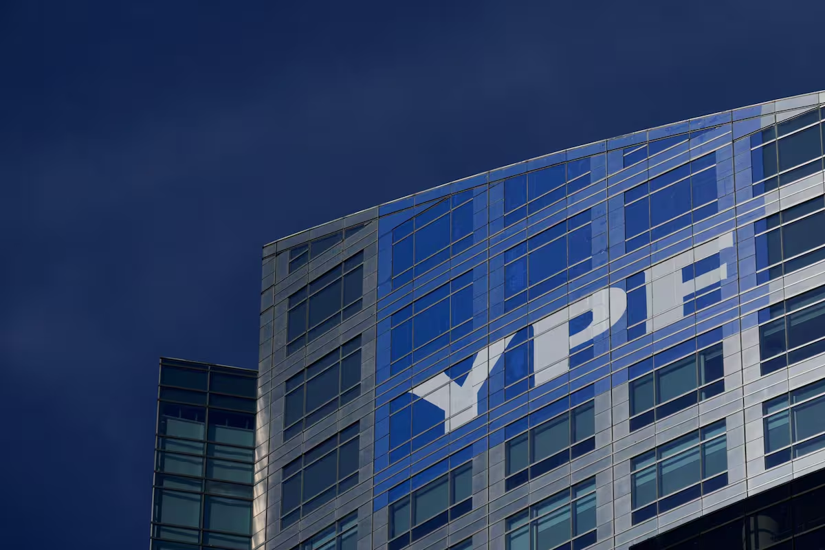 YPF redefine su estrategia industrial y dejará de fabricar materias primas para detergentes y limpiadores