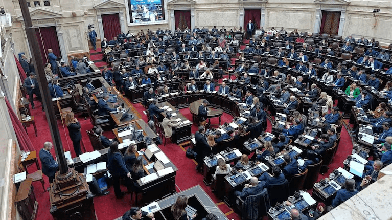 Tensión en Diputados: un comentario de Martín Menem quedó al descubierto antes de una sesión clave