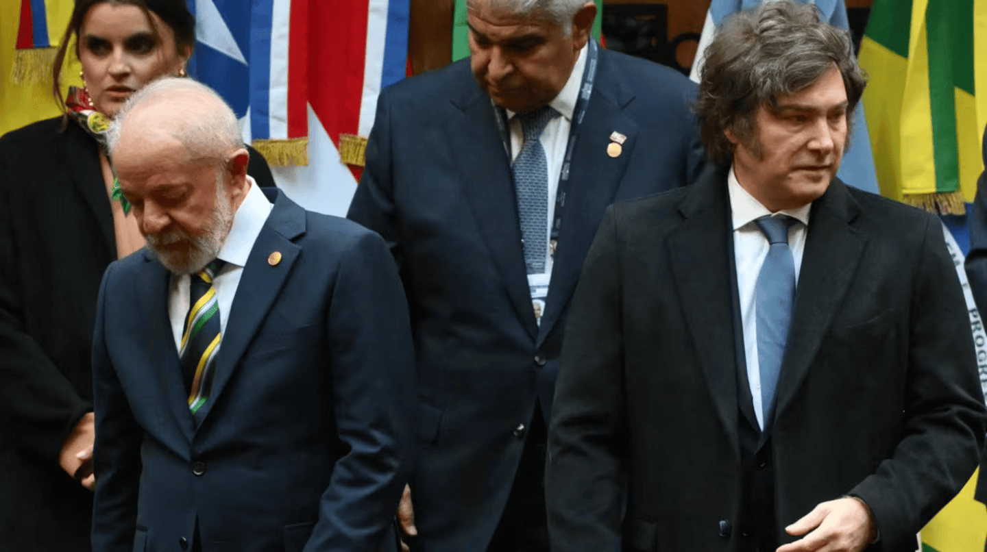 Milei volvió a cruzar a Lula y denunció una campaña contra la Argentina financiada desde Brasil